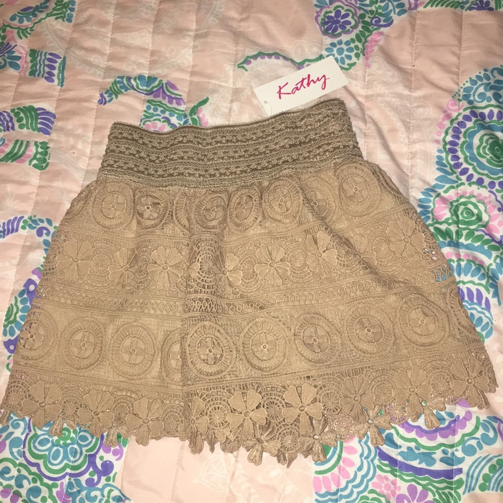 Cream Flowy Pants🍂